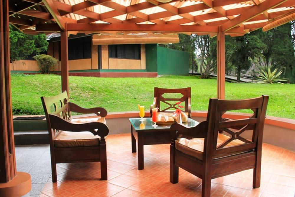 Sari Ater Hotel & Resort Ciater Eksteriør bilde